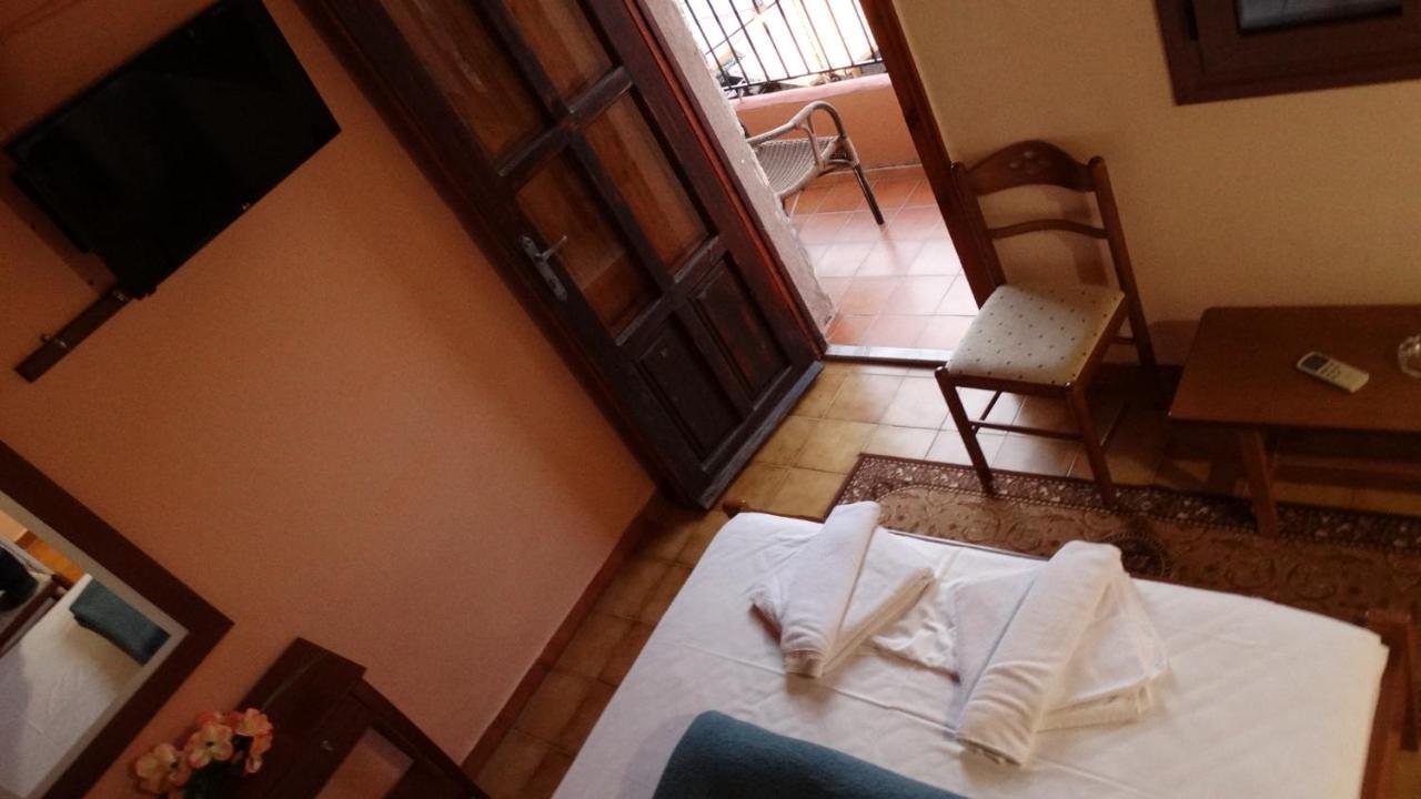 Akrotainaritis Rooms ييروميلين المظهر الخارجي الصورة