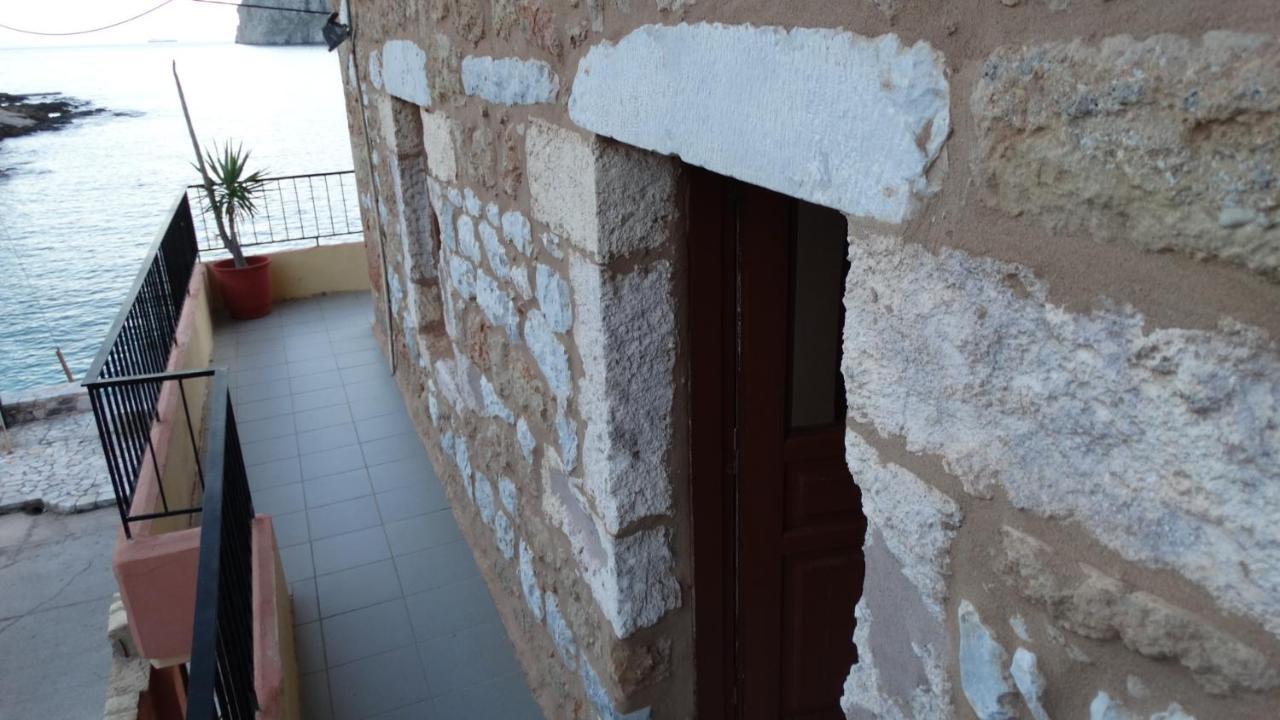 Akrotainaritis Rooms ييروميلين المظهر الخارجي الصورة