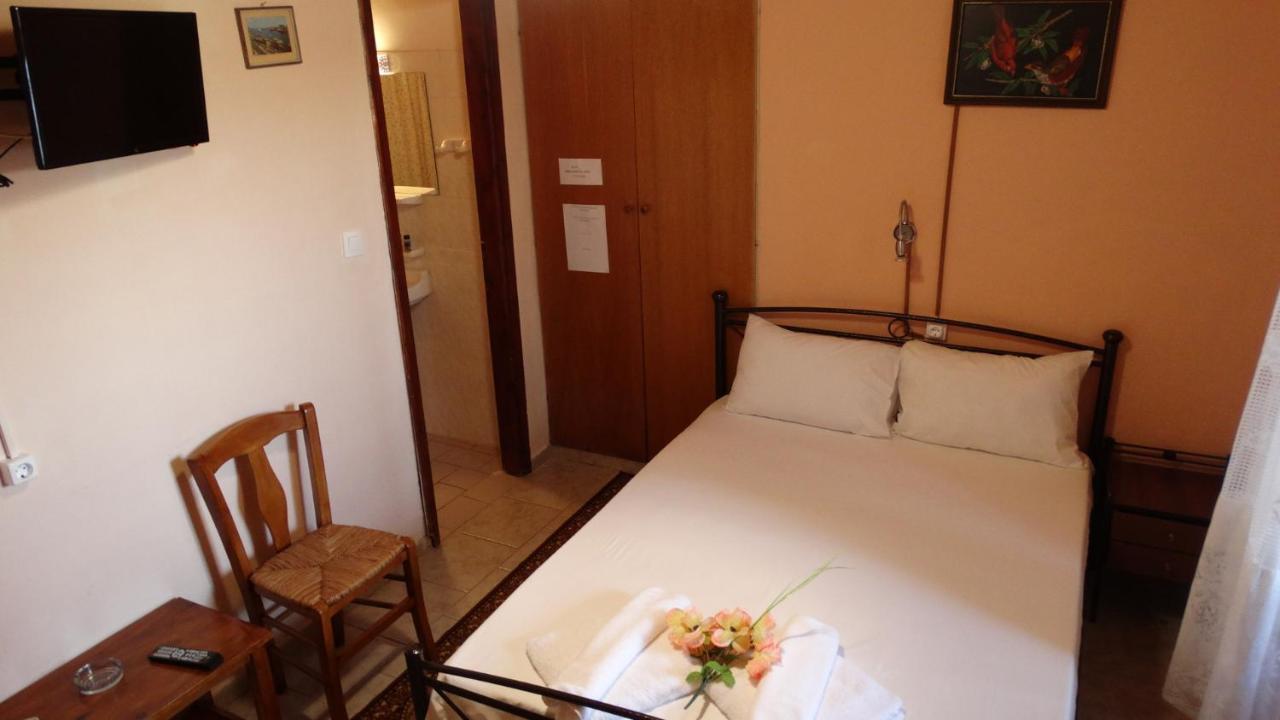 Akrotainaritis Rooms ييروميلين المظهر الخارجي الصورة