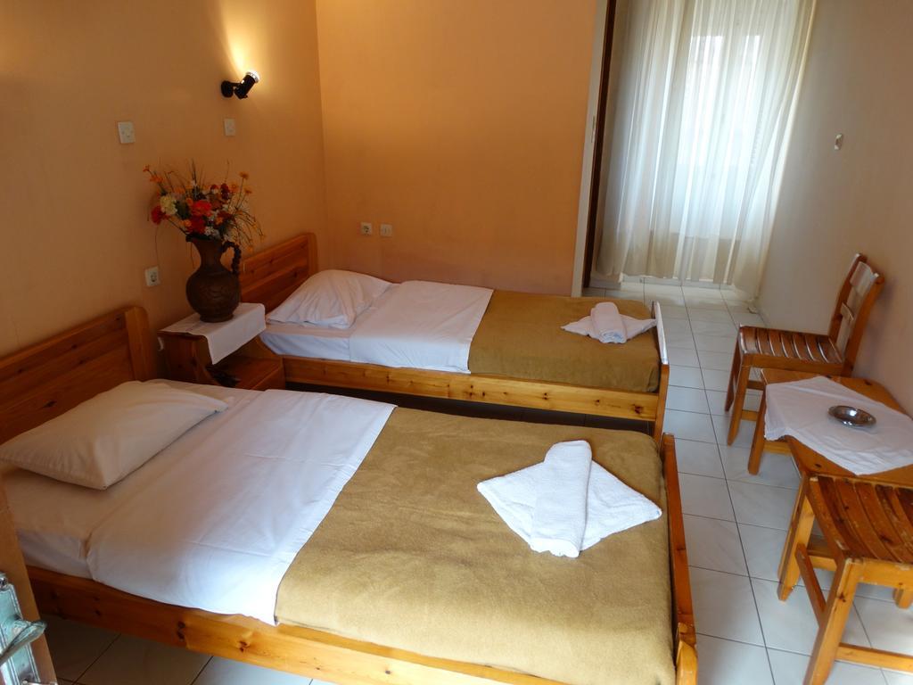 Akrotainaritis Rooms ييروميلين المظهر الخارجي الصورة
